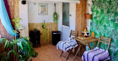 Casa Flores Sleeps 6 Hot Tub Private Terrace