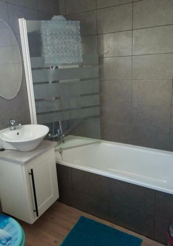 Casa Flores Sleeps 6 Hot Tub Private Terrace