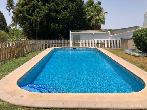 Chalet Con Piscina