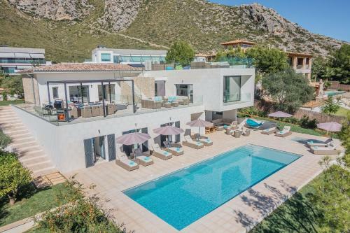Luxury New Villa With Fabulous Sea Views