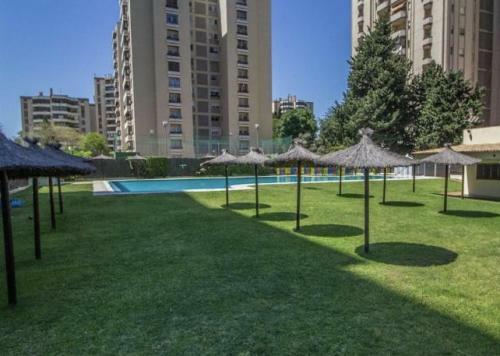 Apartamento 2 Dormitorios Piscina Y Garage