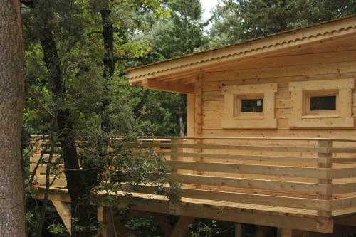 Hotel Les Cabanes Dans Les Bois