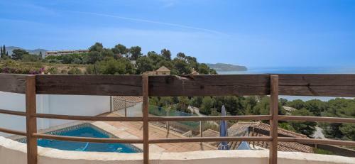 Villa On The Rocks