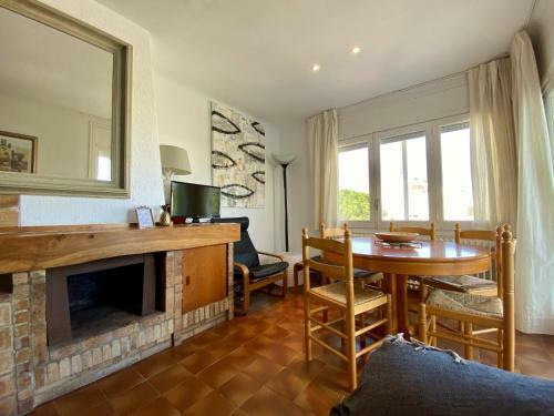 6359 Apartment In Llan��