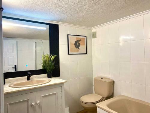 Apartamento Casa Con Jardin A 2 Min Playa, Garaje Privado