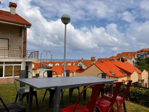 Apartamento Casa Con Jardin A 2 Min Playa, Garaje Privado