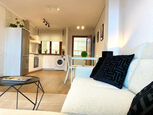Apartamento Casa Con Jardin A 2 Min Playa, Garaje Privado