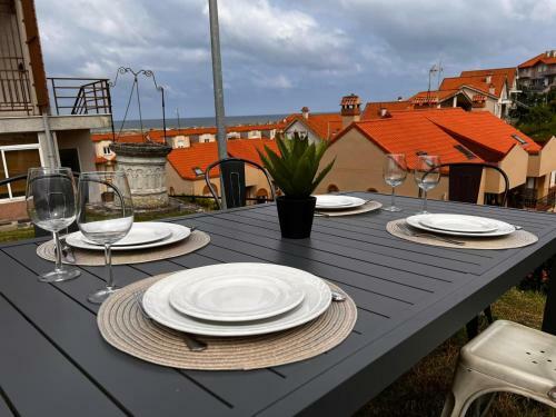 Apartamento Casa Con Jardin A 2 Min Playa, Garaje Privado