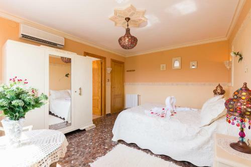 B&B Habitaciones Iraizas Con Piscina