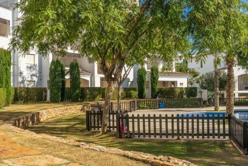 Stunning 2 Bedroom 2 Bathroom Town House - Ce7lt