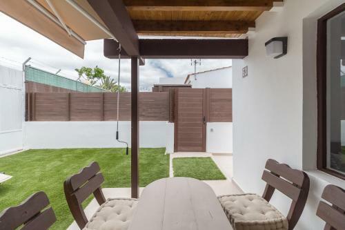 Flatguest - Manoly Da Costa