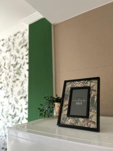 Verde, Amplio Apartamento Con Terraza Y Piscina.