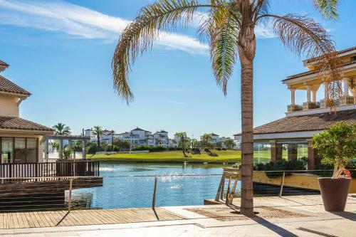 Villa With Hot Tub And Private Pool - Pa9lt