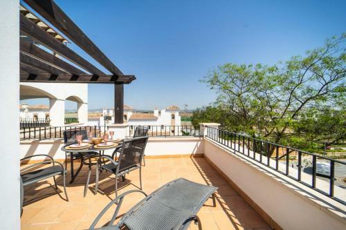 Apartment With Large Terrace - Er122lt