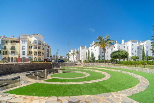 Apartment With Large Terrace - Er122lt