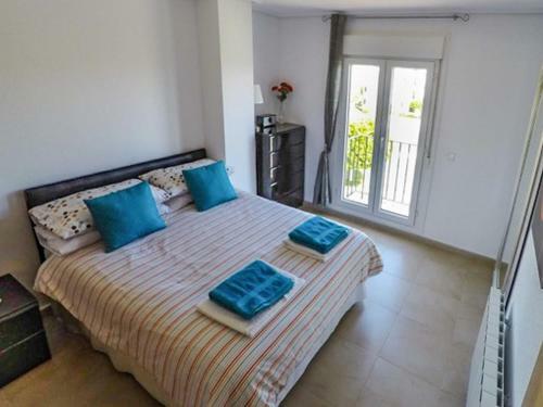 2 Bedroom Apartment With Stunning Views Central Location - An1221lt