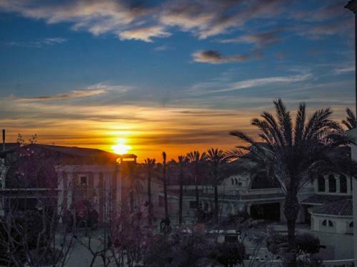 2 Bedroom Apartment With Stunning Views Central Location - An1221lt