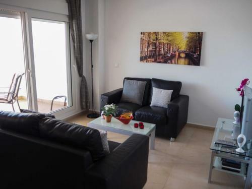 2 Bedroom Apartment With Stunning Views Central Location - An1221lt