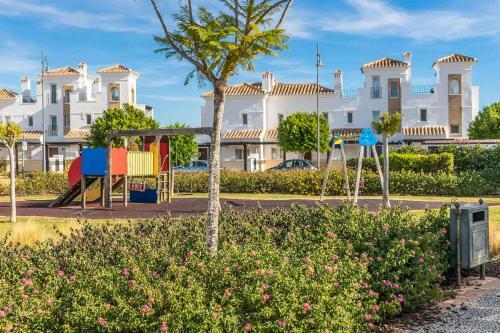2 Bedroom Apartment With Stunning Views Central Location - An1221lt