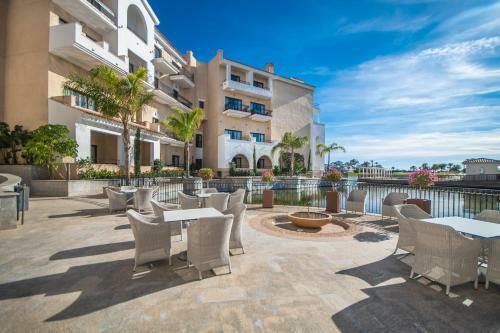 2 Bedroom Apartment With Stunning Views Central Location - An1221lt