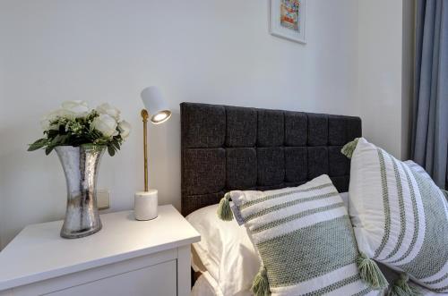 100 - Modern 2 Bed Luxury Golf Apartment In Mijas