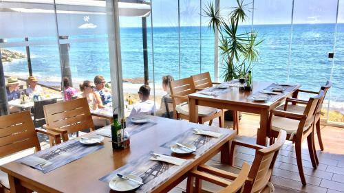 171 - Mi Capricho Beachfront Apartment In The Costa Del Sol