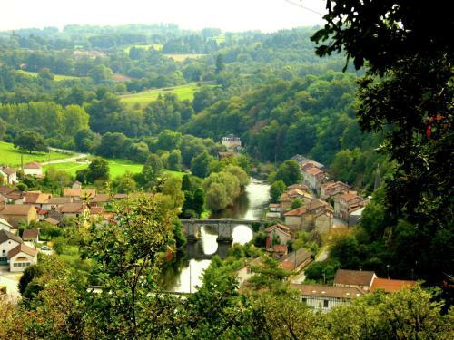 Holiday Home Le Manoir Saint Leonard De Noblat