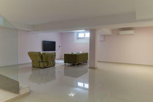 Stunning New Build 3 Bed Villa With Private Pool