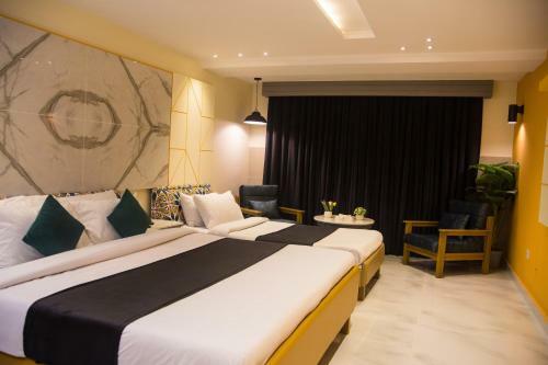 Metropole Hotel