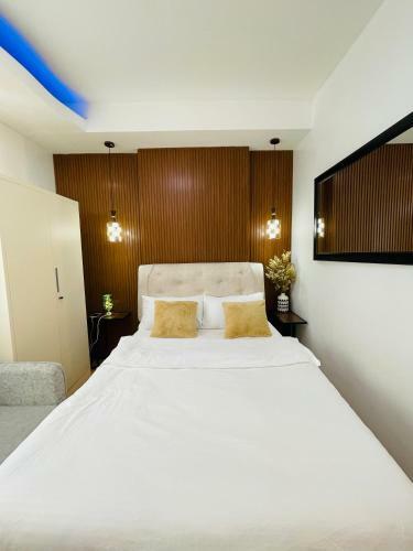 Apartamento Lou Condo Rentals