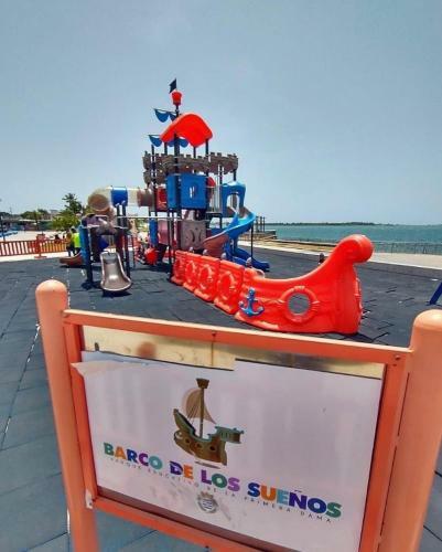 A Pasos Del Ferry Hacia Old San Juan Y Malecon