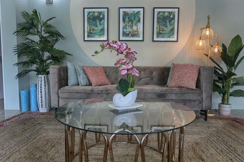 The Hibiscus House