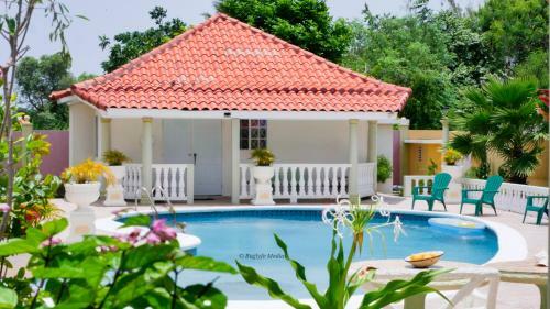 Jamaica Extended Stay / Golf Veiw Villa