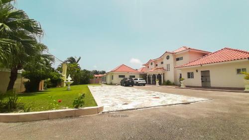 Jamaica Extended Stay / Golf Veiw Villa