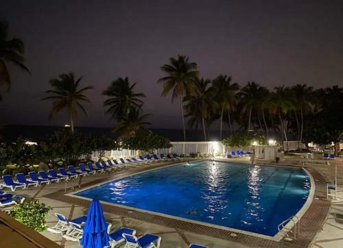 Apartamento Kasa Blue Ocean - 2 Bed 2 Bath For 4 Ocean View Balcony Beachfront Condo Pool