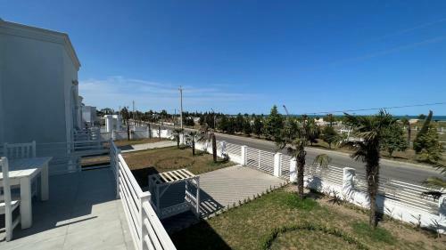Hostal Astara Boulevard Village