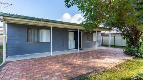 Dog Friendly Holiday House In Bongaree