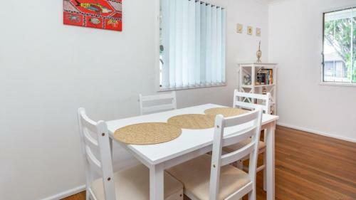 Dog Friendly Holiday House In Bongaree