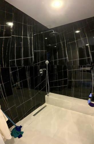 Modern Sea View Apartment Duress Center