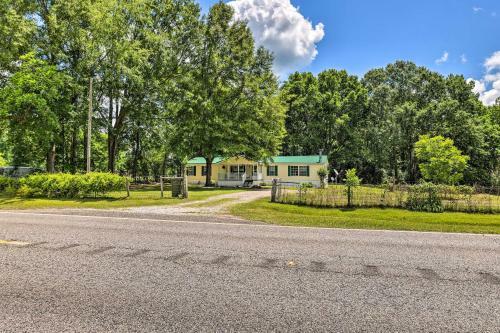 Charming Countryside Home With Covered Porch!