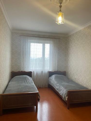 Lh House