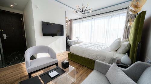 Hotel Mount Alverno Luxury Resorts