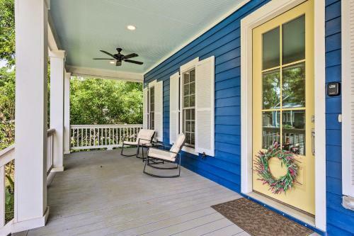 Lovely Mobile Retreat With Deck And Front Porch!