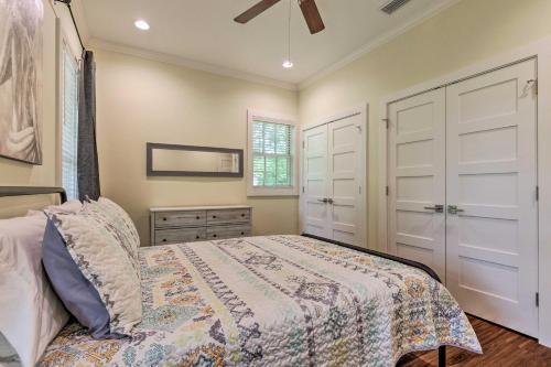 Lovely Mobile Retreat With Deck And Front Porch!