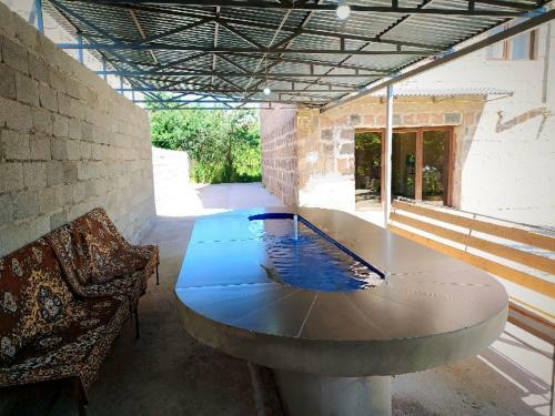 Hostal V$h Guesthouse