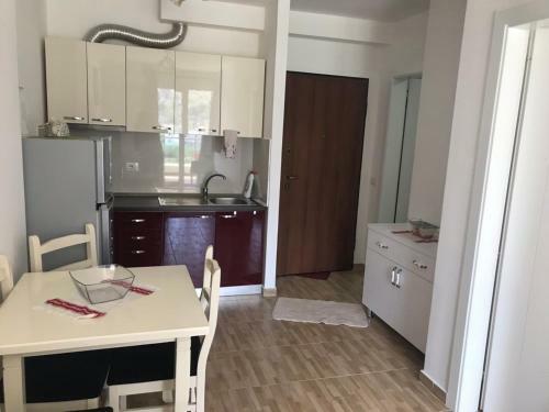 Apartment In Shengjin,lezh�