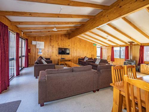 Autsa Lodge - National Park Holiday Home