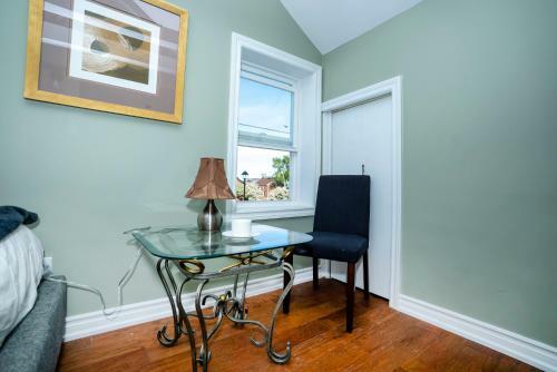 Cute 2-story, 2-bdrm Loft, Mins To Beach And Lake