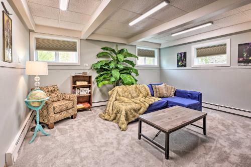 Spacious Fairbanks Home Fireplace, Walk Dtwn