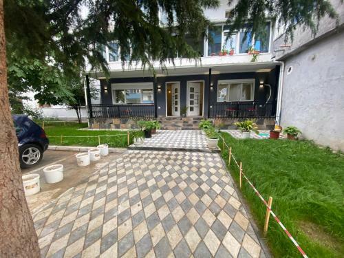 Hostal Rusi Apartments